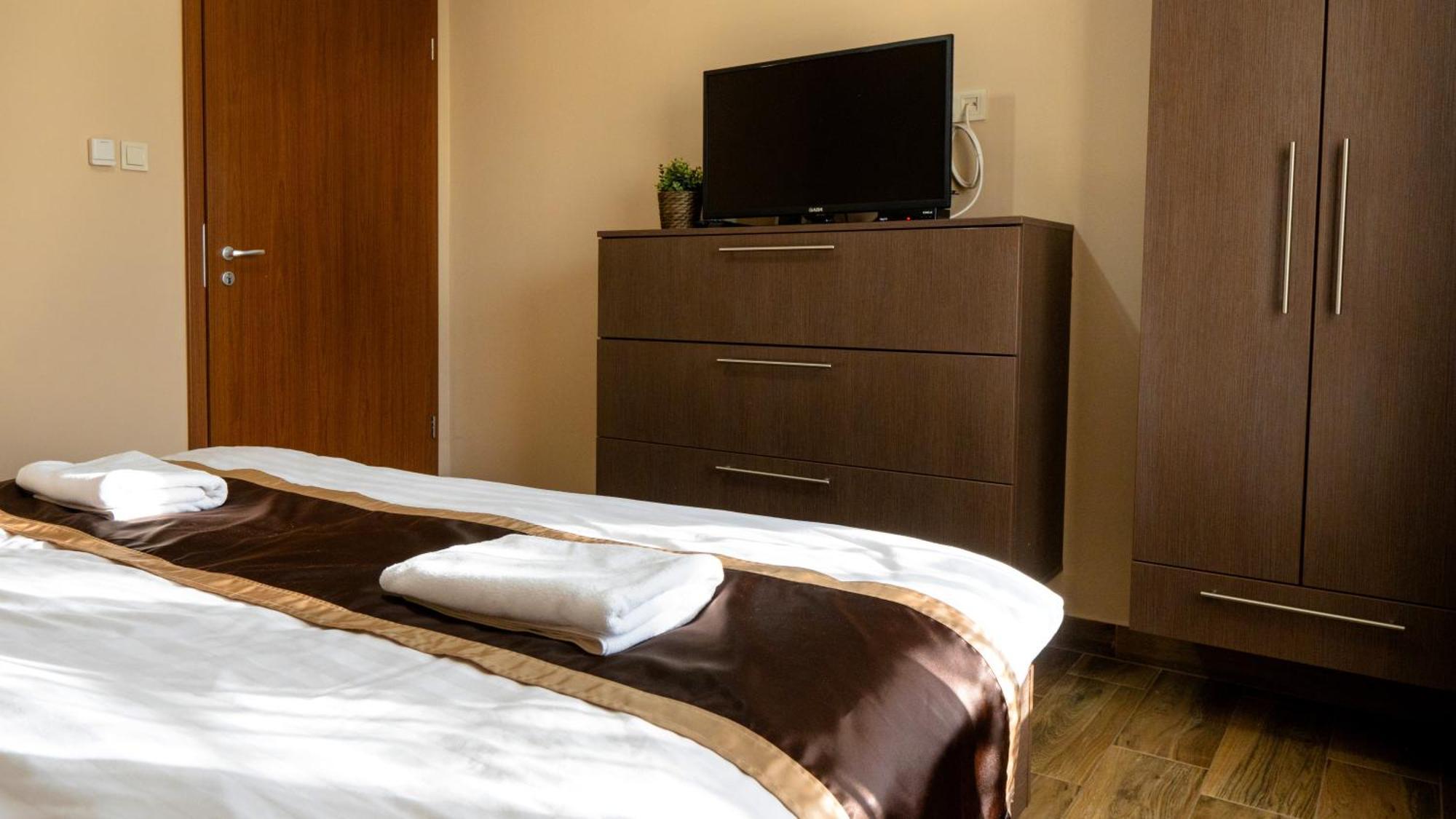 Family Apartman Epleny Ngoại thất bức ảnh